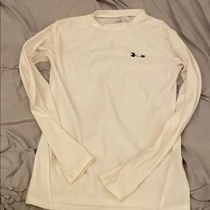 UNDER ARMOUR white athletic long sleeve